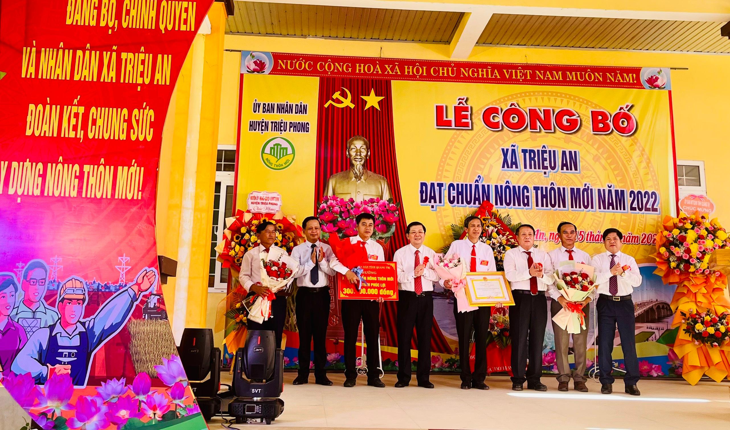 Xã Triệu An, huyện Triệu Phong đón nhận danh hiệu xã đạt chuẩn nông thôn mới năm 2022